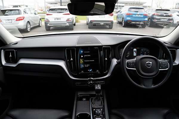 2021 Volvo XC60 T5 Momentum