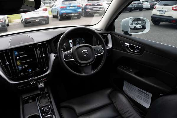 2021 Volvo XC60 T5 Momentum