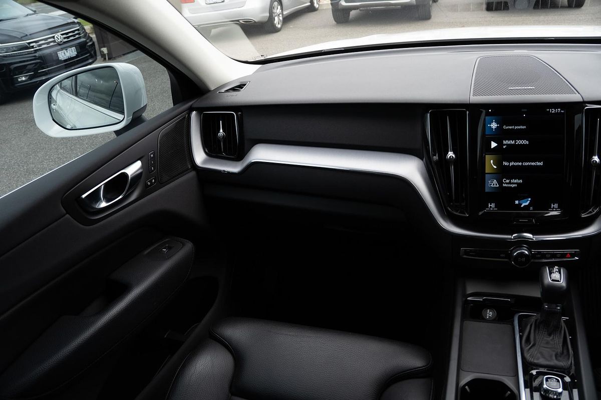 2021 Volvo XC60 T5 Momentum