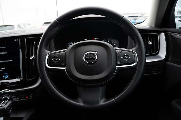 2021 Volvo XC60 T5 Momentum