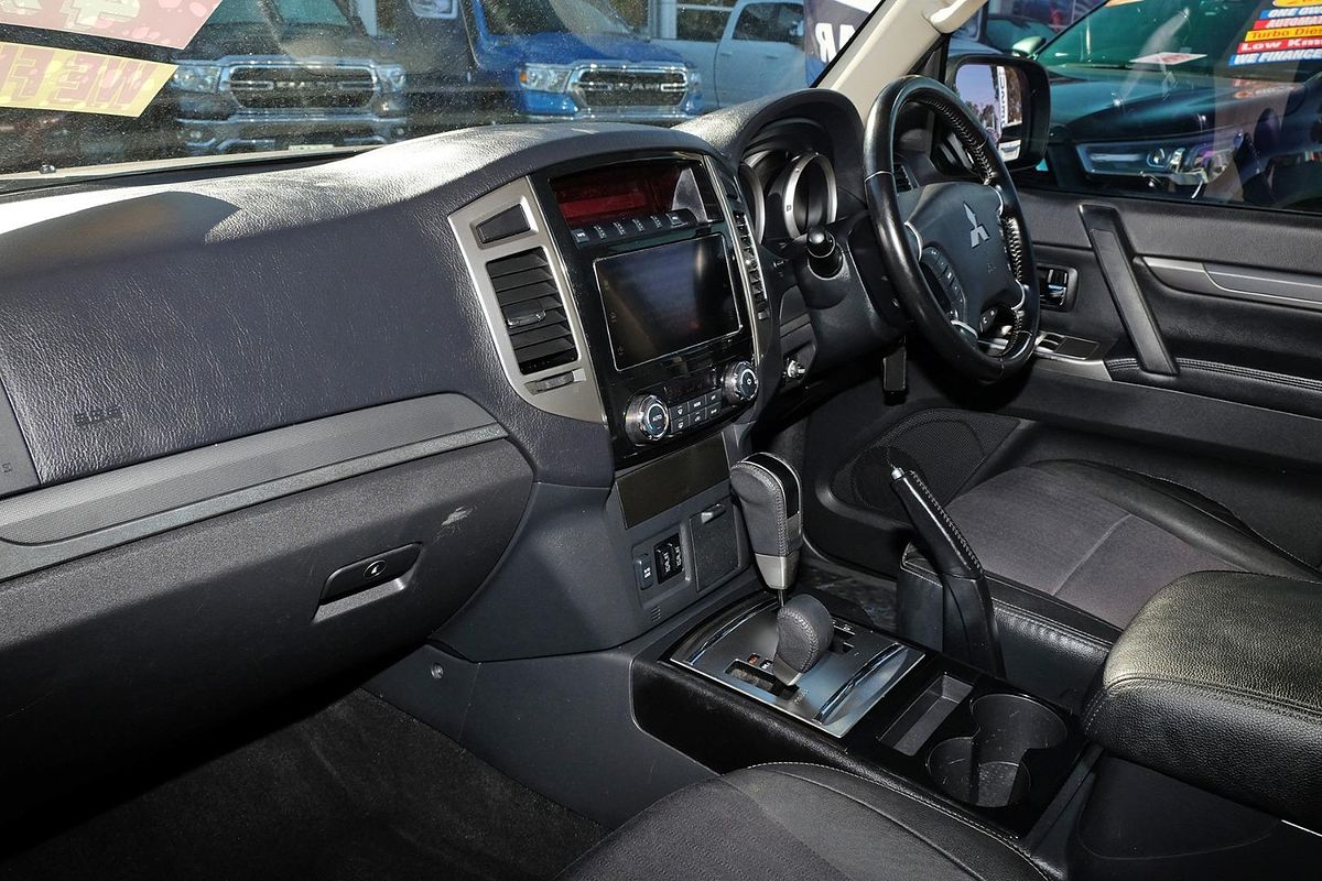 2016 Mitsubishi Pajero GLS NX