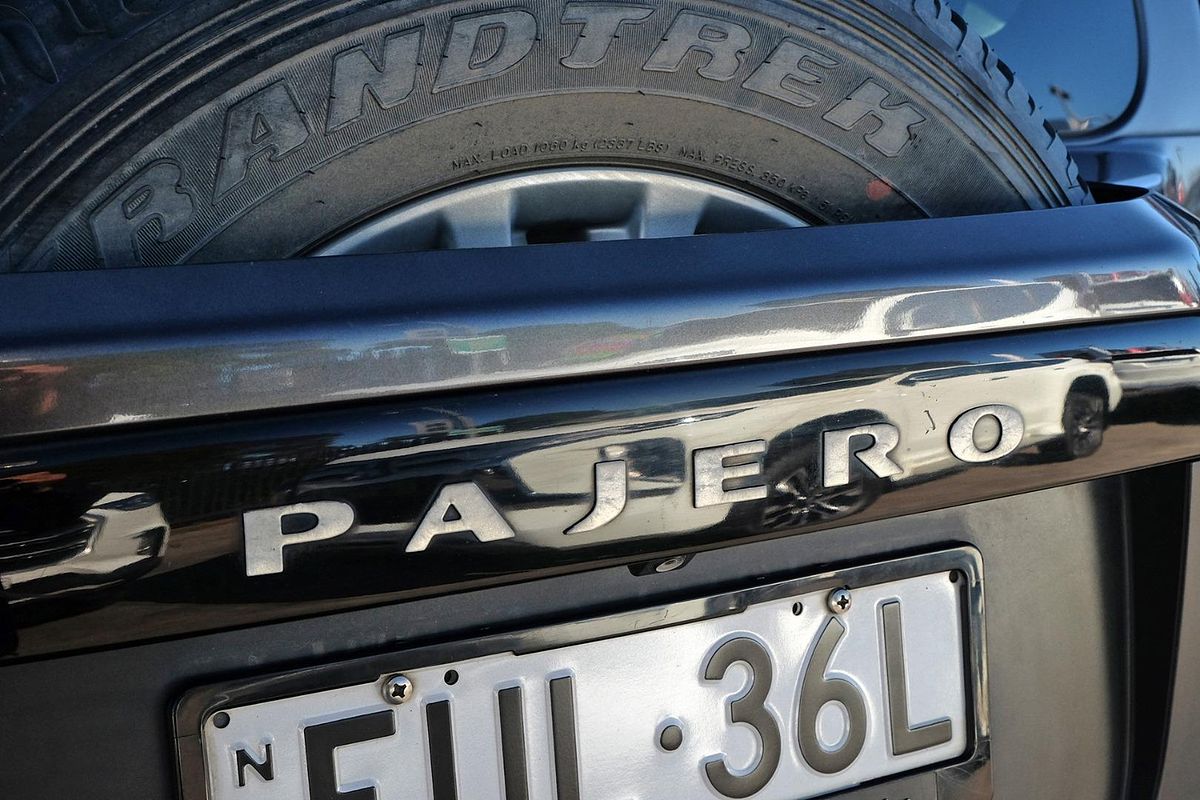 2016 Mitsubishi Pajero GLS NX