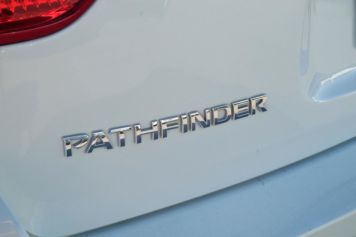 2017 Nissan Pathfinder ST R52 Series II