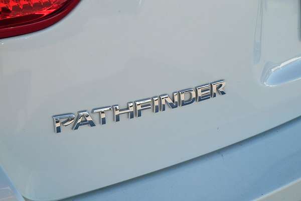 2017 Nissan Pathfinder ST R52 Series II