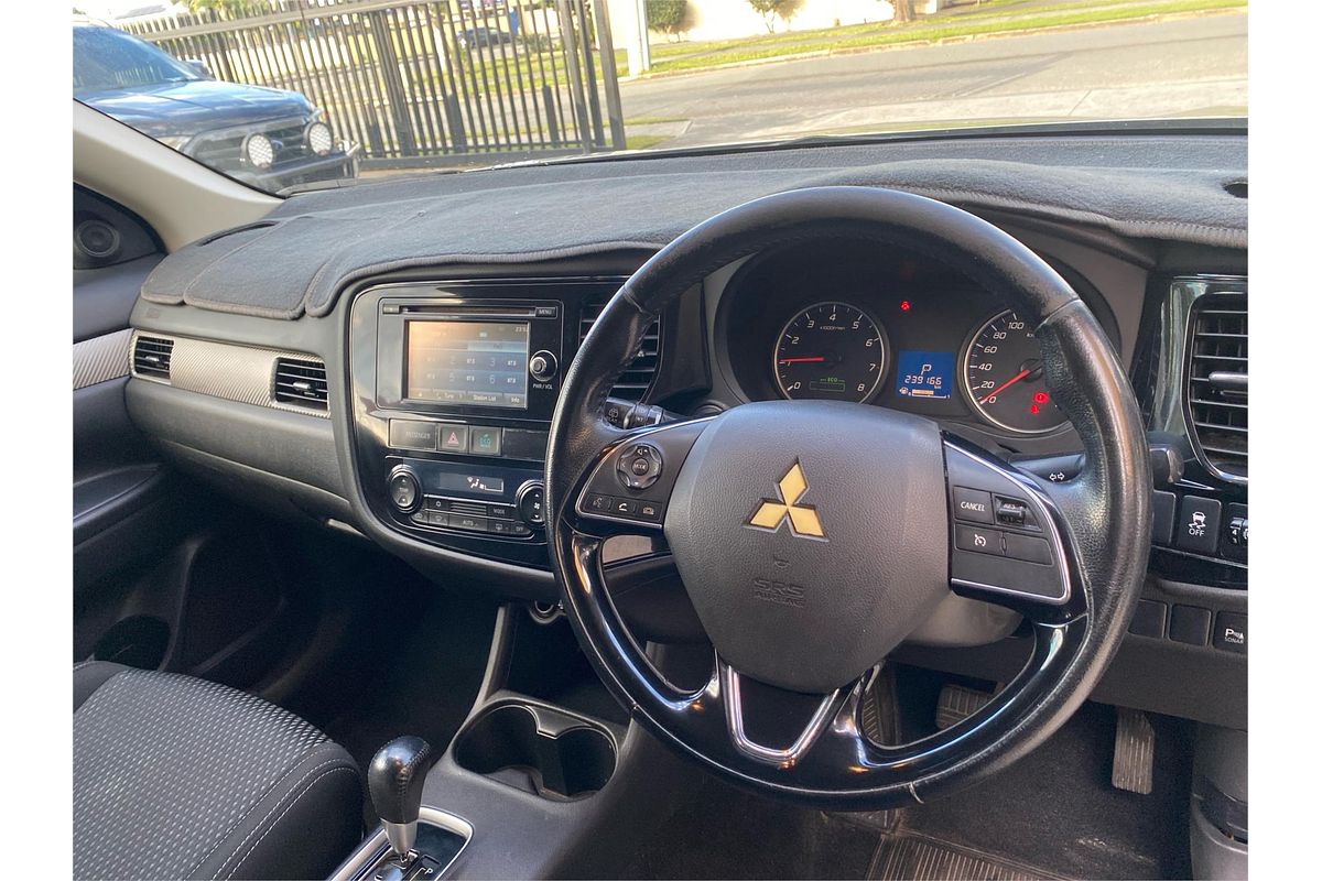 2015 Mitsubishi Outlander LS ZK