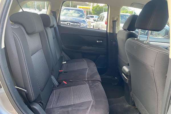 2015 Mitsubishi Outlander LS ZK