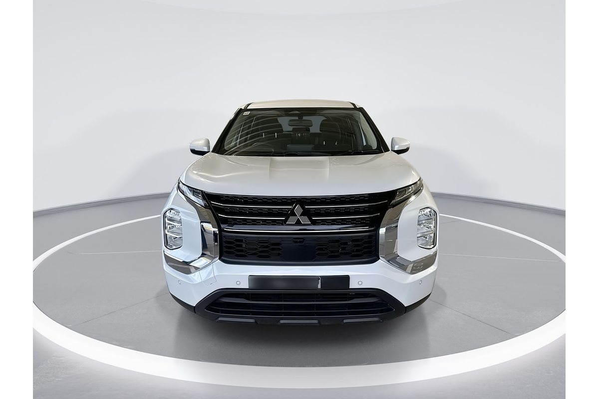 2023 Mitsubishi Outlander ES ZM