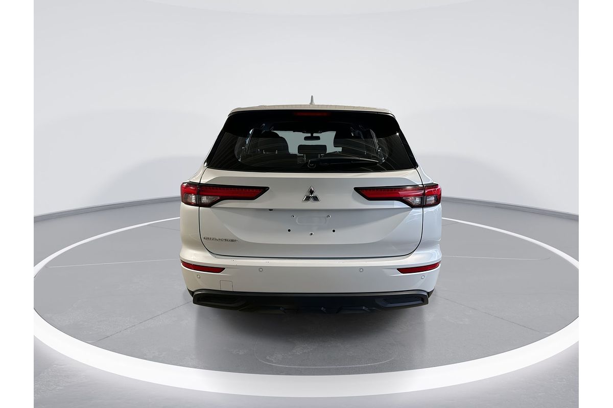 2023 Mitsubishi Outlander ES ZM