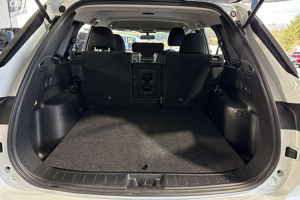 2023 Mitsubishi Outlander ES ZM