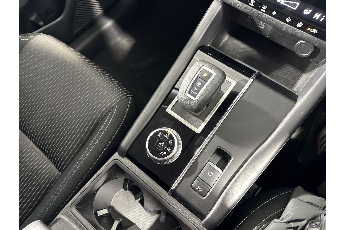 2023 Mitsubishi Outlander ES ZM