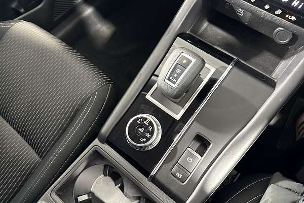 2023 Mitsubishi Outlander ES ZM