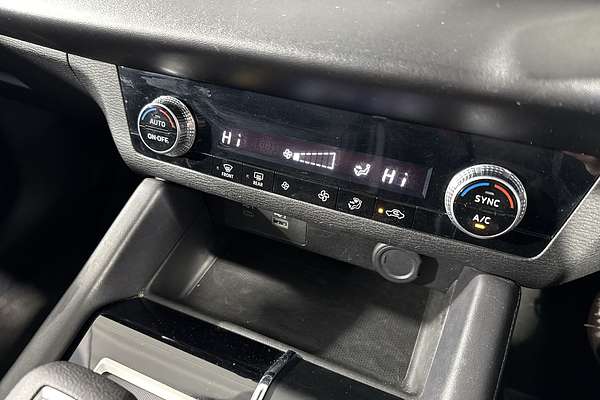 2023 Mitsubishi Outlander ES ZM