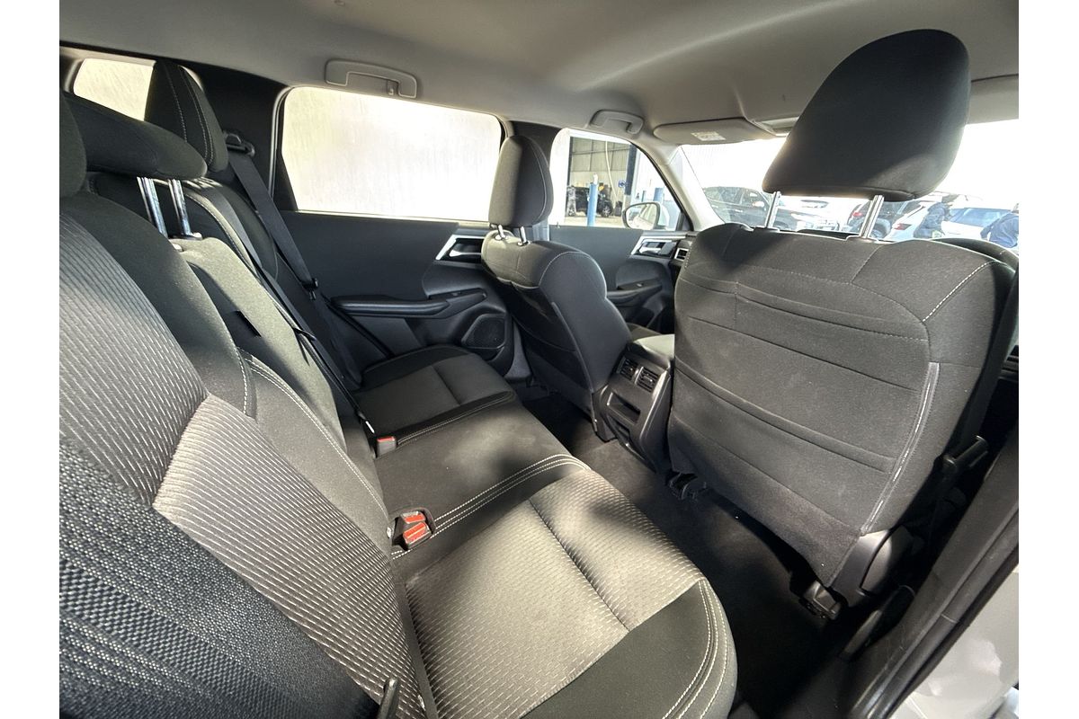 2023 Mitsubishi Outlander ES ZM