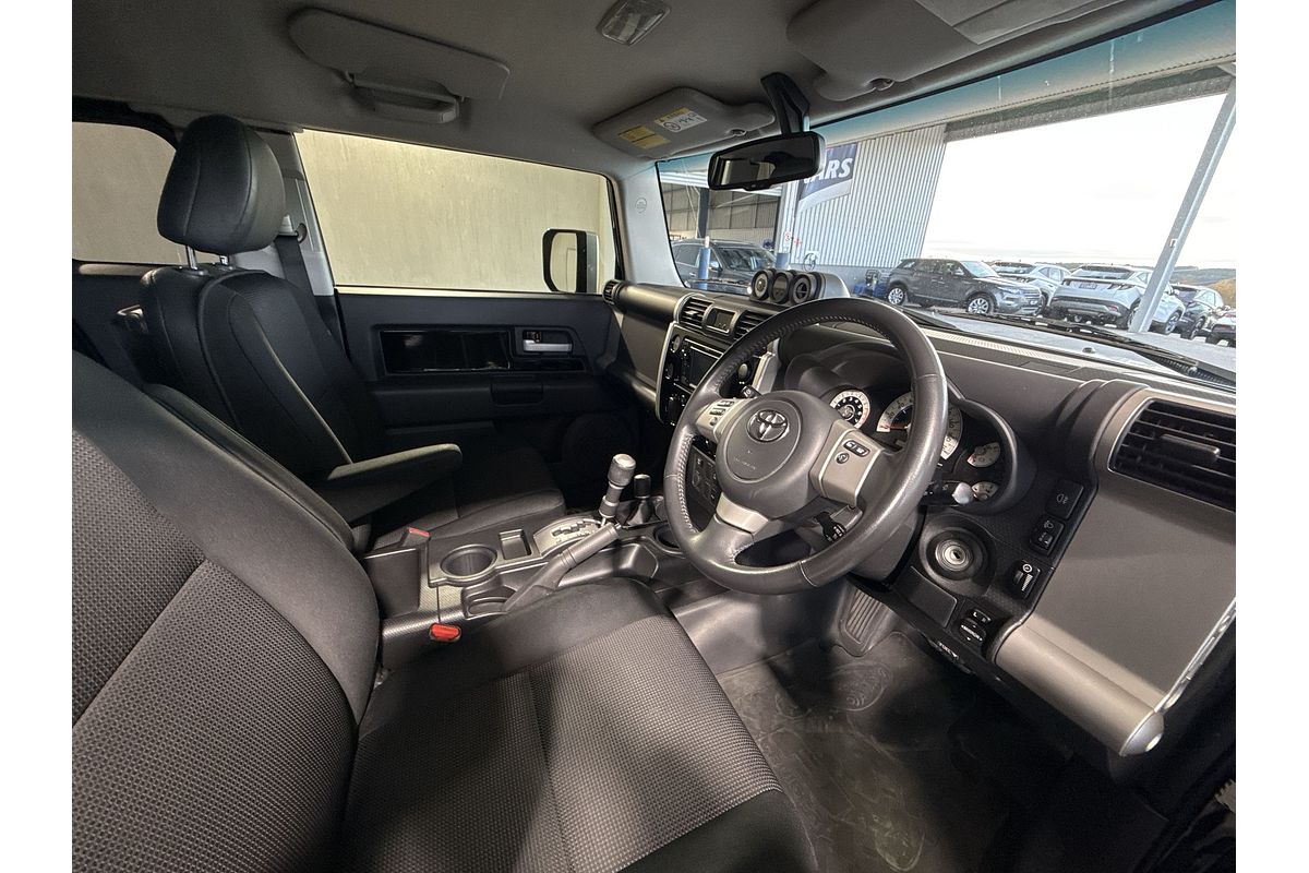 2012 Toyota FJ Cruiser GSJ15R