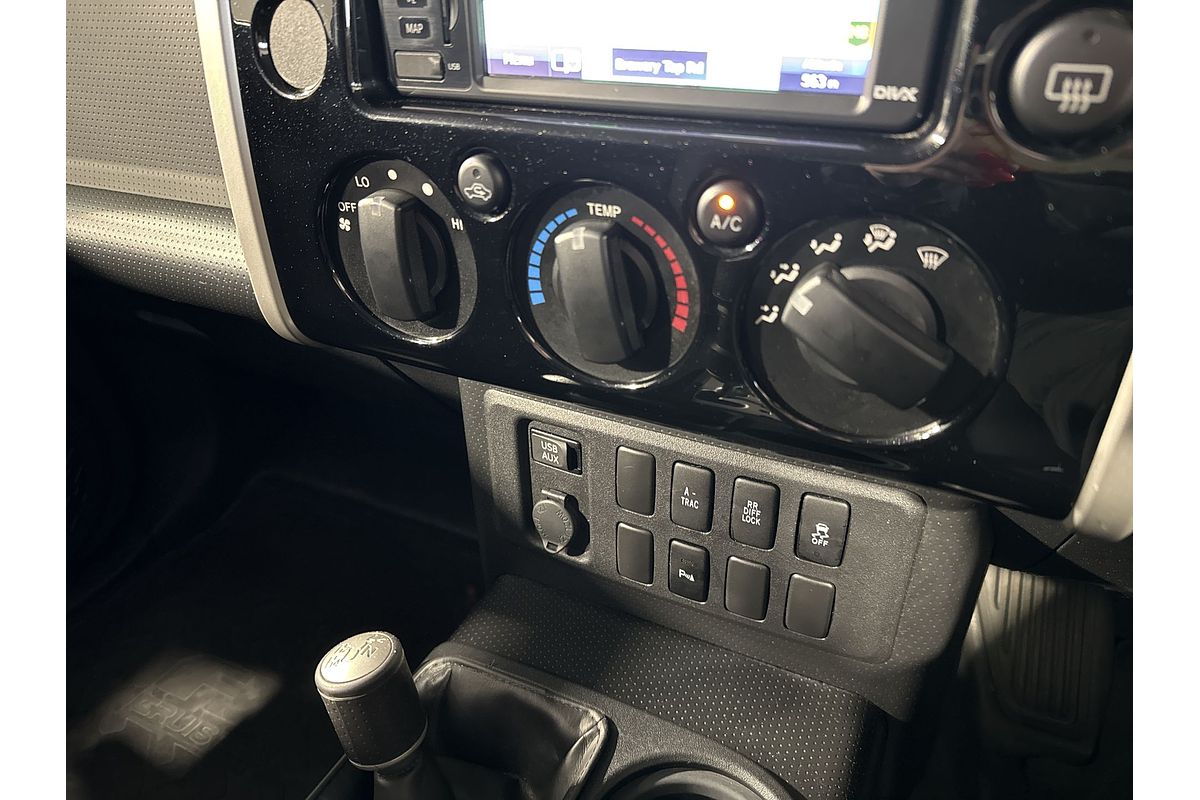 2012 Toyota FJ Cruiser GSJ15R