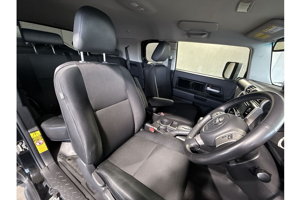 2012 Toyota FJ Cruiser GSJ15R