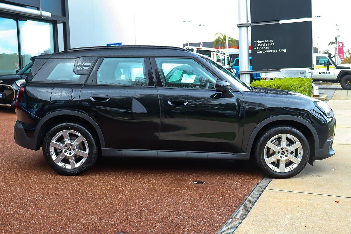 2024 MINI Countryman S Classic U25