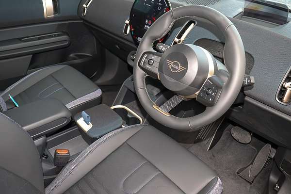 2024 MINI Countryman S Classic U25