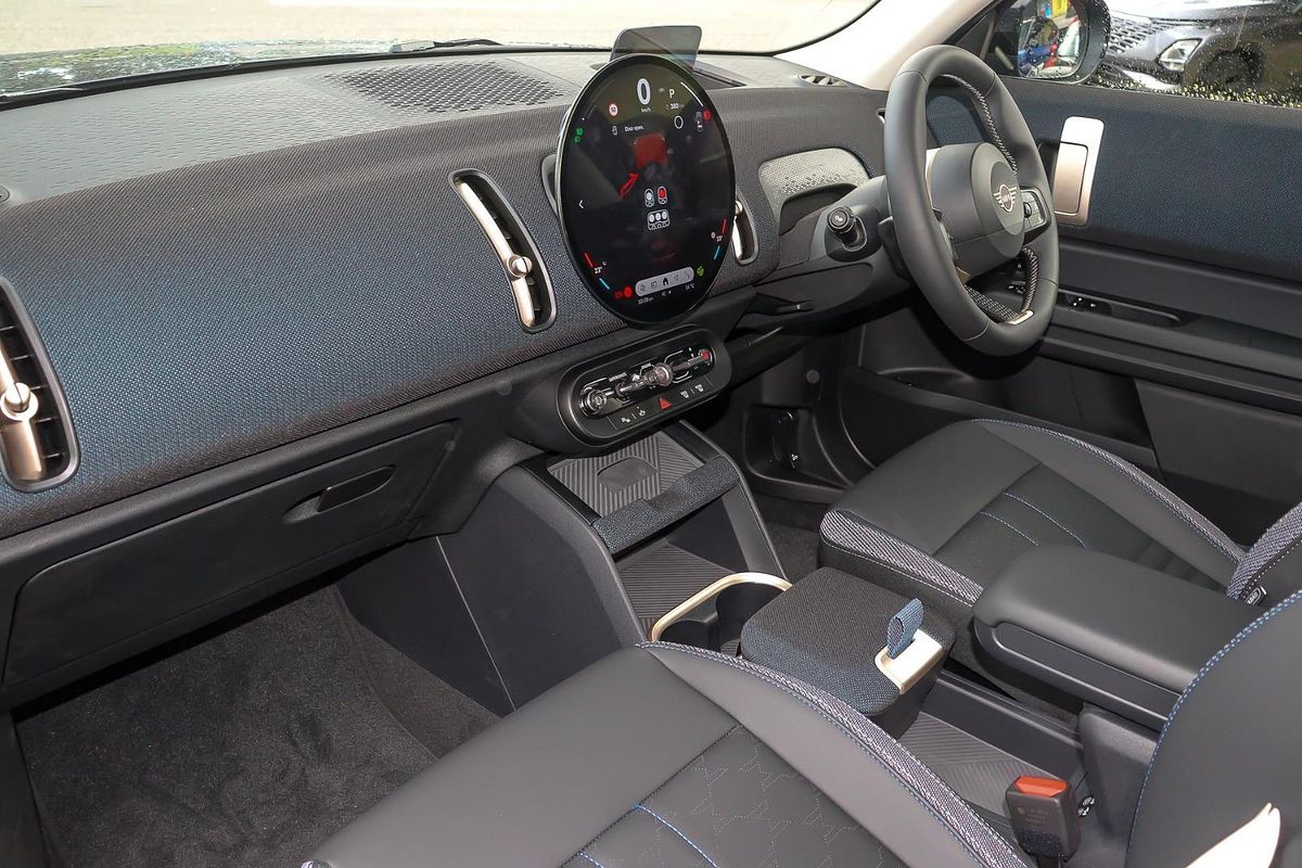 2024 MINI Countryman S Classic U25
