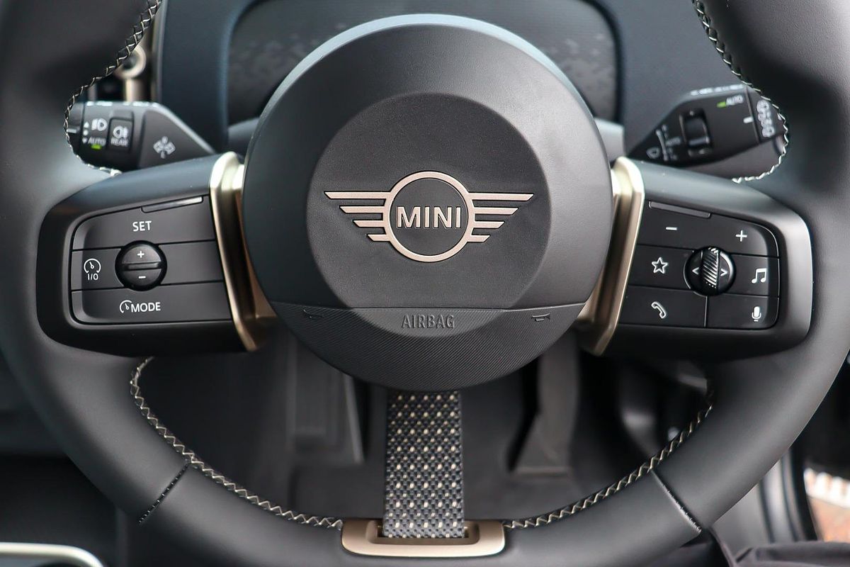 2024 MINI Countryman S Classic U25