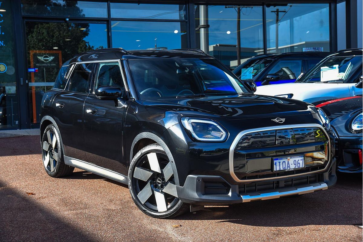 2024 MINI Countryman SE Favoured U25