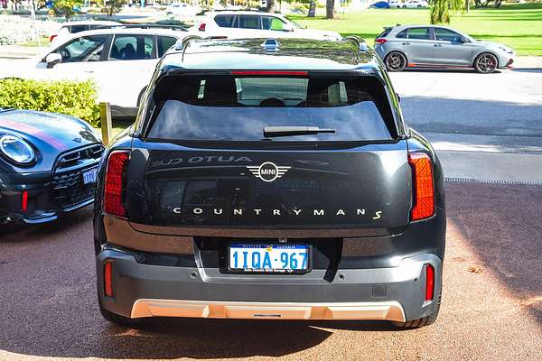 2024 MINI Countryman SE Favoured U25