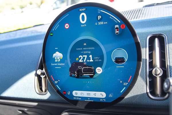 2024 MINI Countryman SE Favoured U25