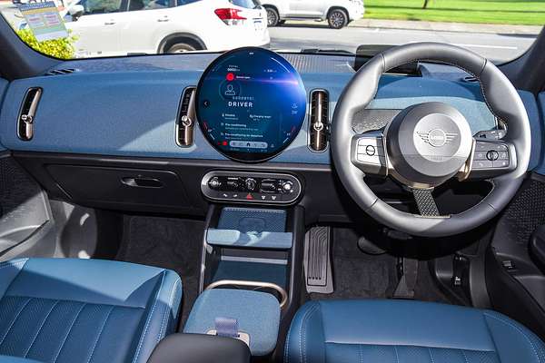 2024 MINI Countryman SE Favoured U25