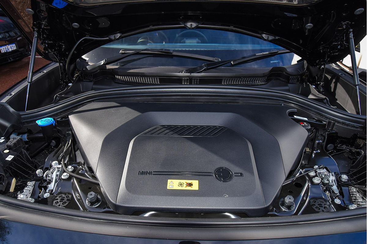2024 MINI Countryman SE Favoured U25