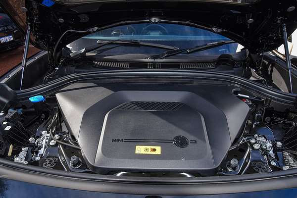 2024 MINI Countryman SE Favoured U25