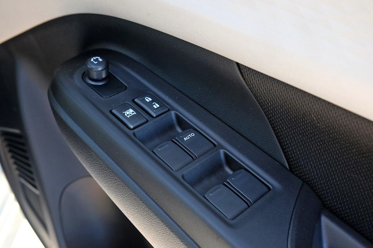 2024 Suzuki Swift Hybrid UZ