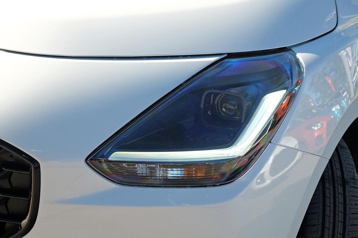 2024 Suzuki Swift Hybrid UZ