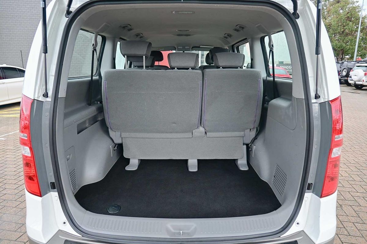 2017 Hyundai iMax TQ3-W Series II
