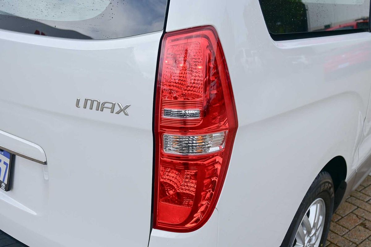 2017 Hyundai iMax TQ3-W Series II