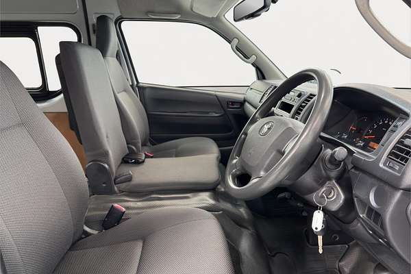 2017 Toyota Hiace Van DX Super Long 4WD