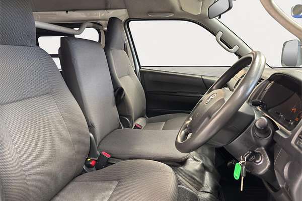 2017 Toyota Hiace DX 4WD