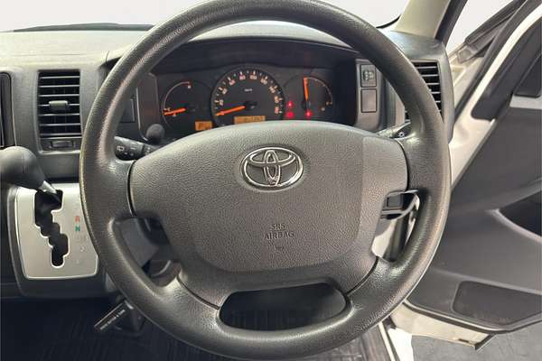 2017 Toyota Hiace DX 4WD