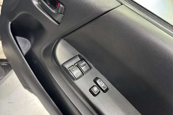 2017 Toyota Hiace DX 4WD