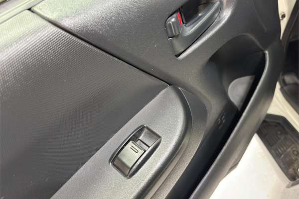 2017 Toyota Hiace DX 4WD