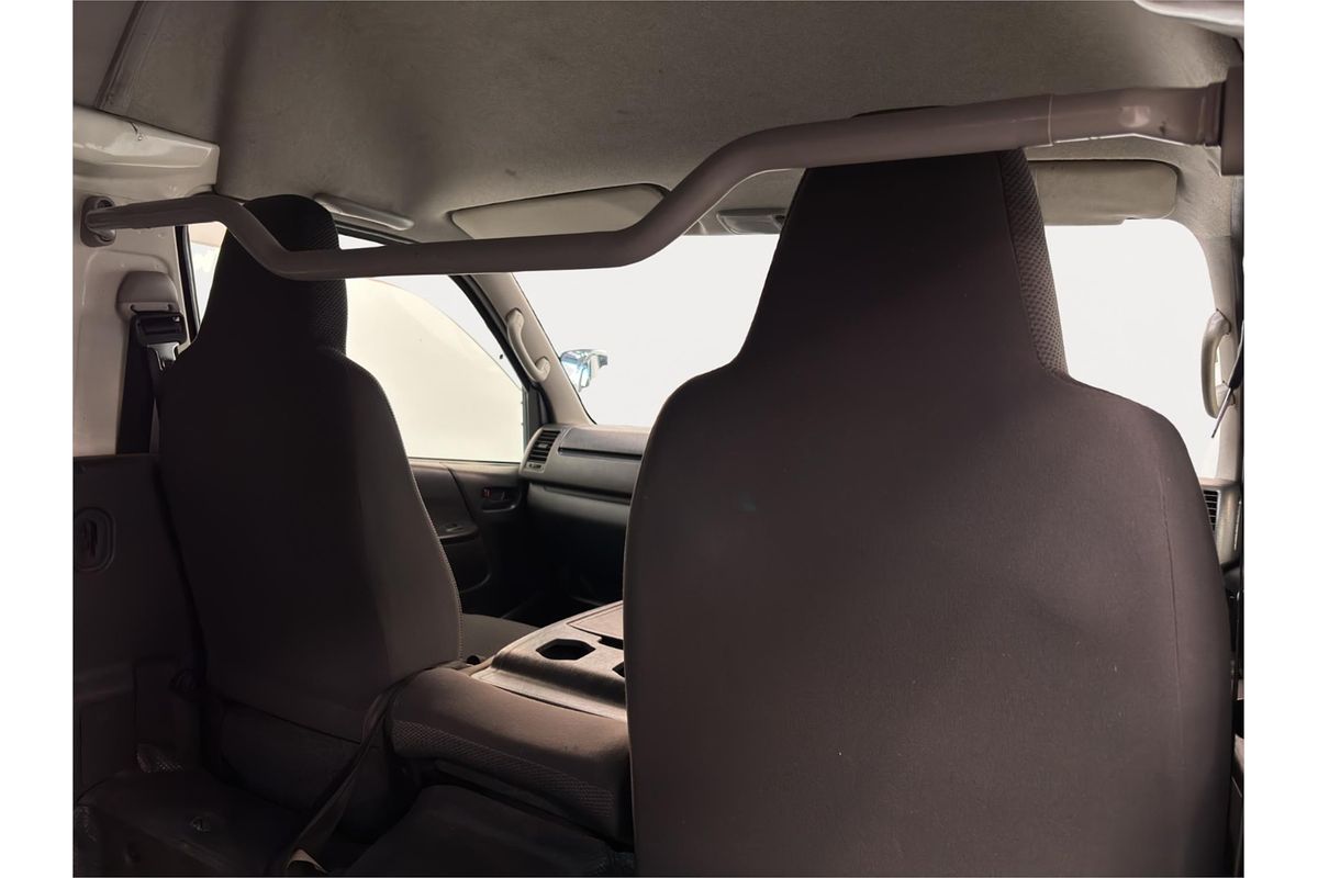 2017 Toyota Hiace DX 4WD