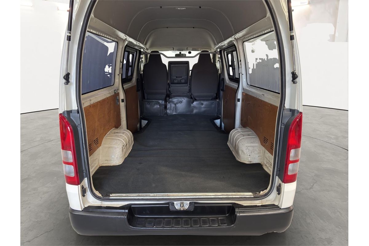 2017 Toyota Hiace DX 4WD