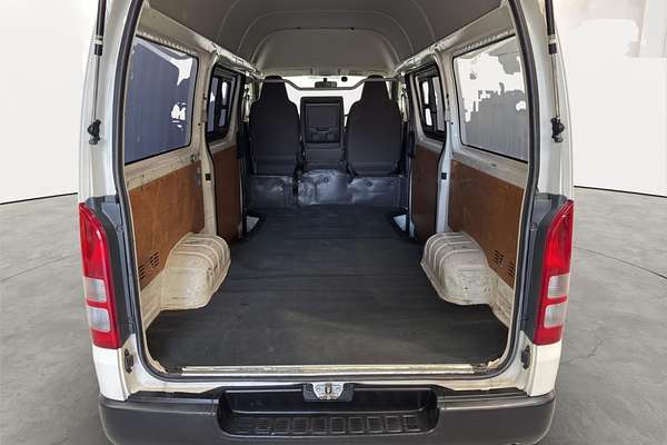 2017 Toyota Hiace DX 4WD