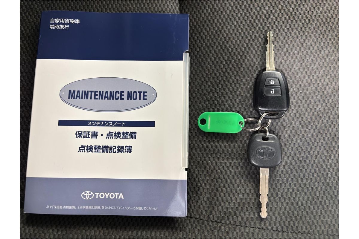 2017 Toyota Hiace DX 4WD