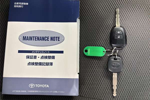 2017 Toyota Hiace DX 4WD
