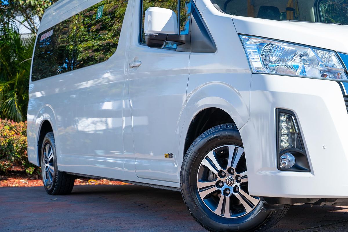 2020 Toyota Hiace Commuter GL GDH322R