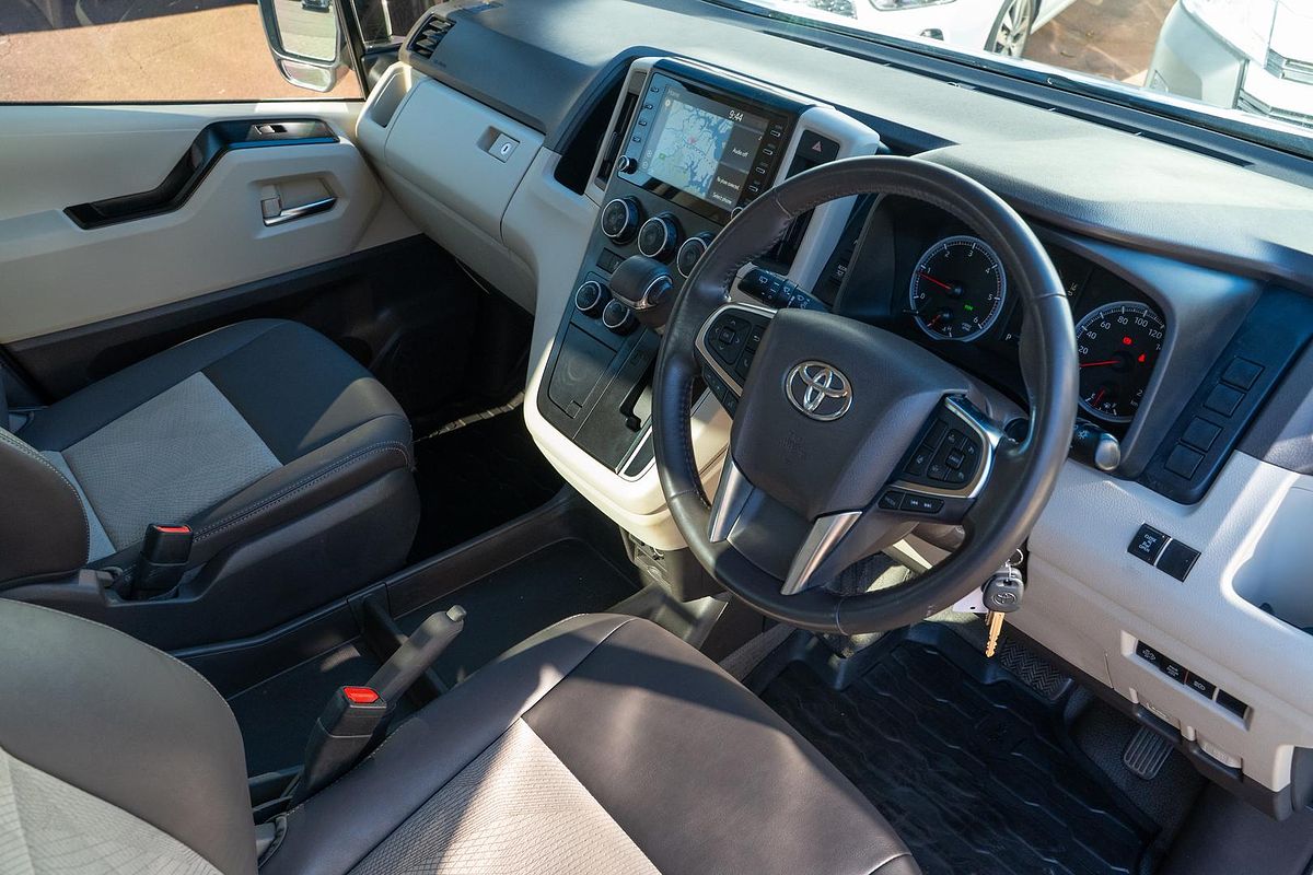 2020 Toyota Hiace Commuter GL GDH322R