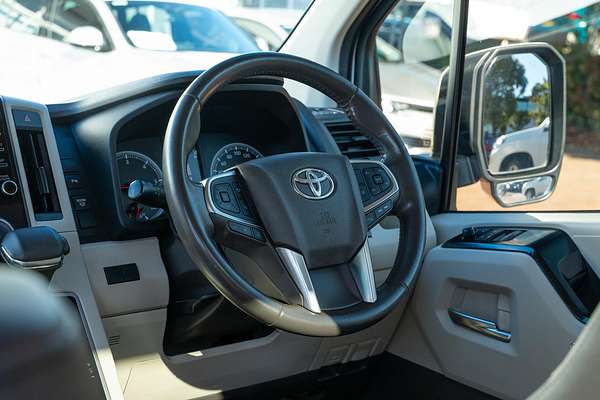 2020 Toyota Hiace Commuter GL GDH322R