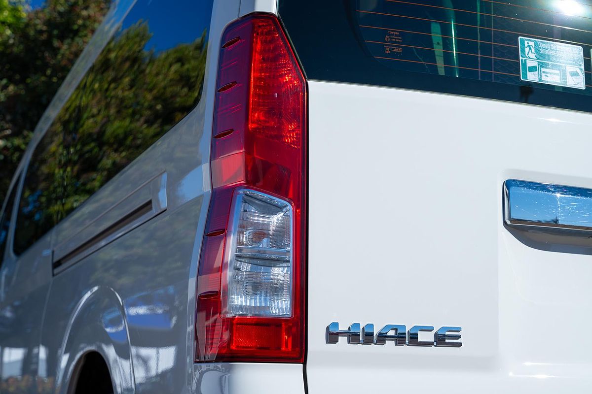 2020 Toyota Hiace Commuter GL GDH322R