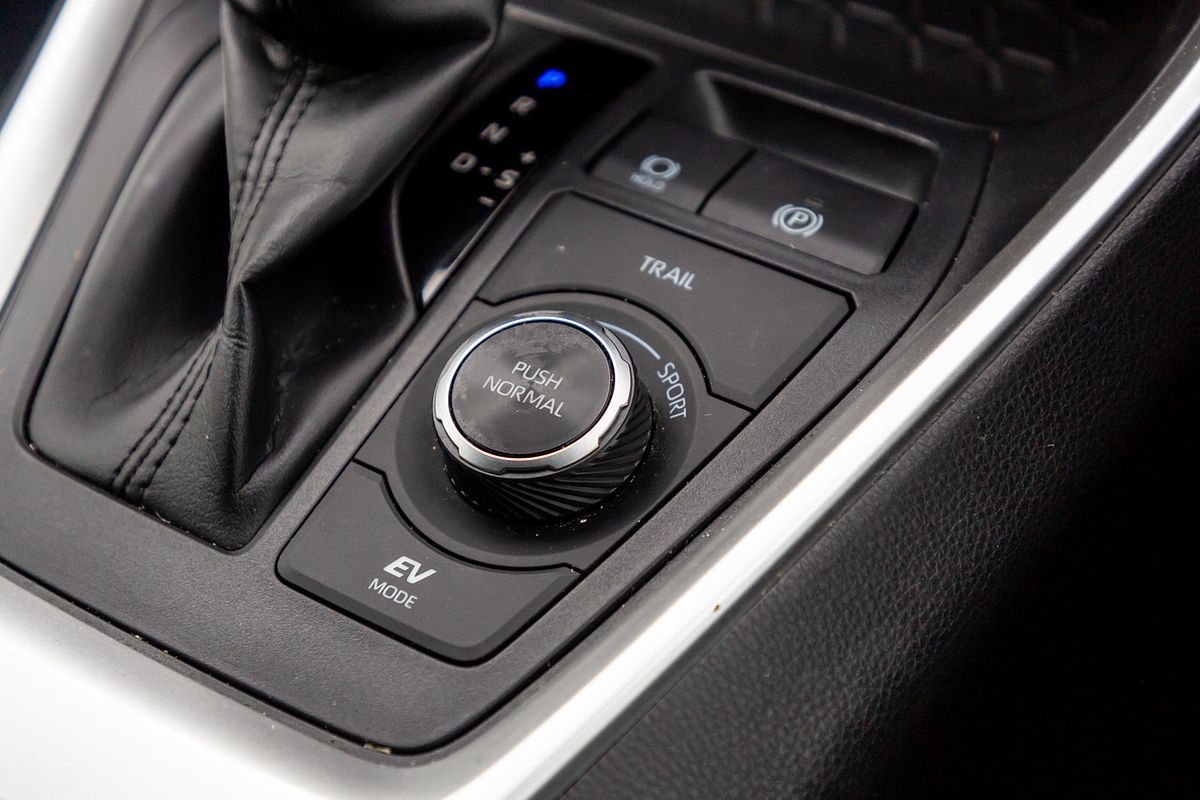 2020 Toyota RAV4 GX AXAH54R