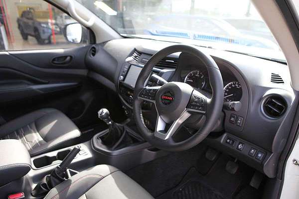 2024 Nissan Navara PRO-4X Warrior D23 4X4